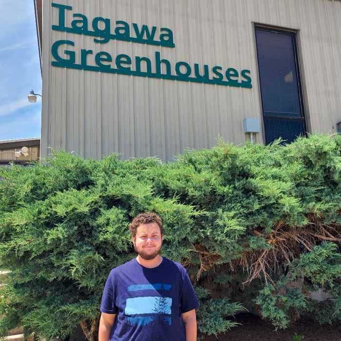 2021 Tagawa Greenhouse intern William Billmeyer named a 2022 Paul Thomas Floriculture Production Intern of the Year